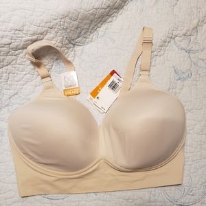 NWT Warner's 40D wireless bra